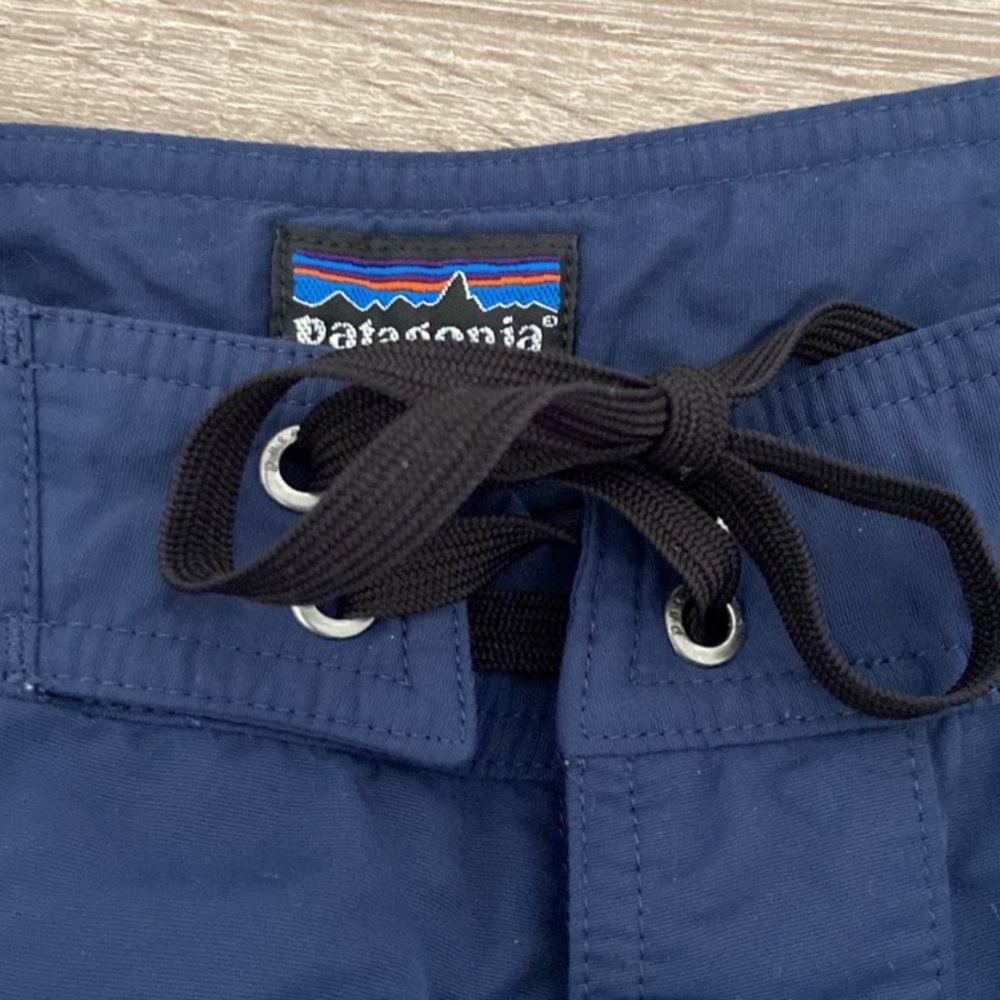 Patagonia 33 Board Shorts (Men’s 34) - Picture 3 of 9